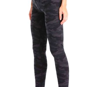 ColorfulKoala Deep Grey Camo Leggings